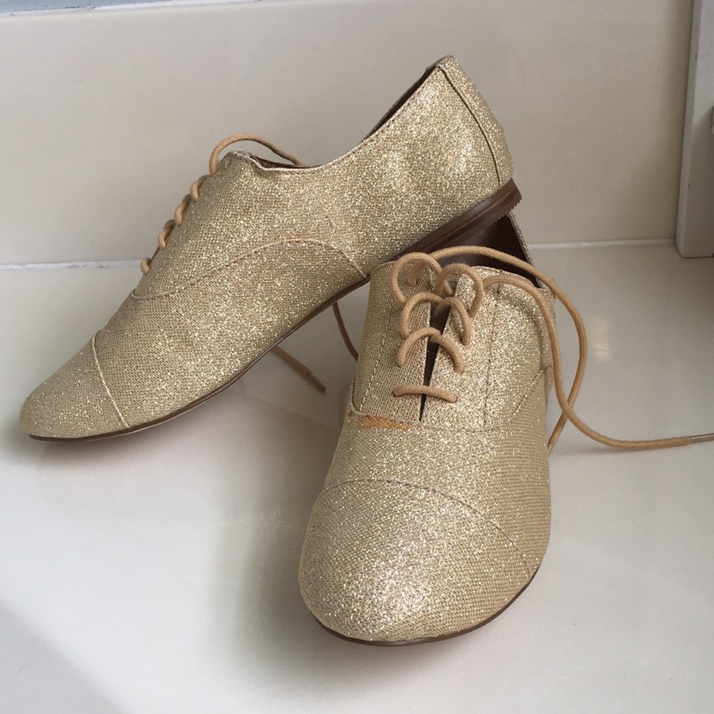 Gianni Bini Gold Glitter ✨ Sparkle Oxfords